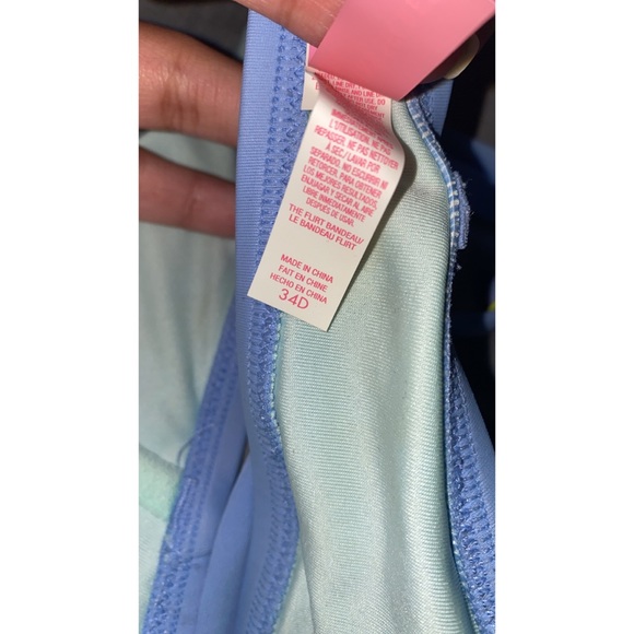 Victoria Secret Swim Top, size 34D - Picture 3 of 3